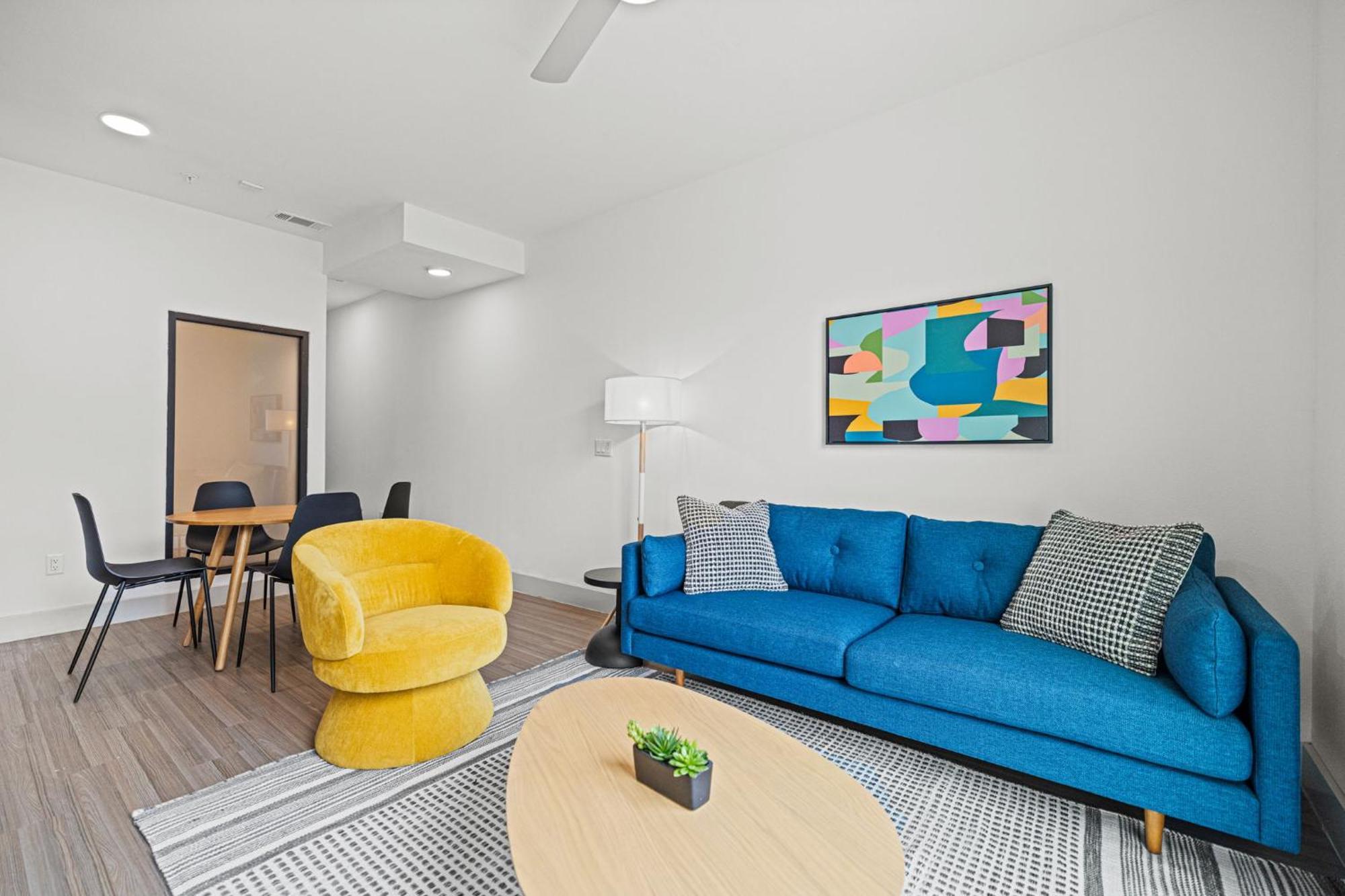 Placemakr Downtown Austin Room photo